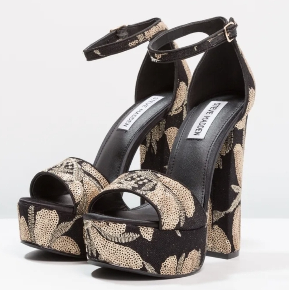 Steve Madden Woman's  Black and Gold  Hight Heels Shoes Size 7.5 M
